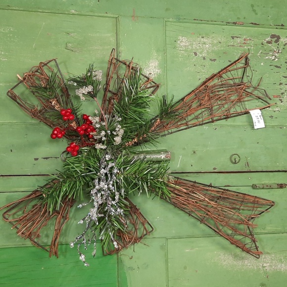 Bow Decoration Holiday Christmas Pine Berry Iced Twigs Indoor Outdoor New - Picture 1 of 3